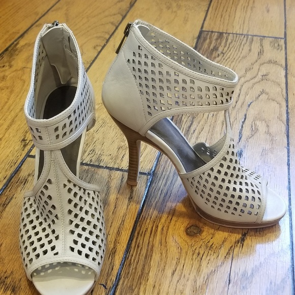 Stilettos - Picture 1 of 4